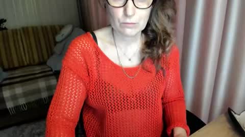 Lauraoven1 online show from February 9, 2026, 7:45 am