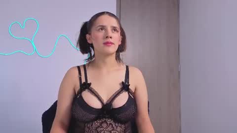 Laura online show from June 9, 2026, 10:21 pm