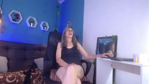 Laura Sofia online show from February 27, 2026, 10:32 pm