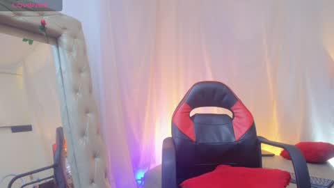 Snapshot of laurasofia45 chatting on July 6, 2026, 3:14 am Laura Sofia online show from July 6, 2026, 3:14 am