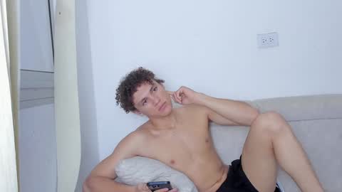 Laureent online show from January 29, 2025, 3:54 am