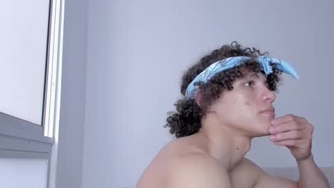 Laureent online show from February 18, 2025, 9:09 pm