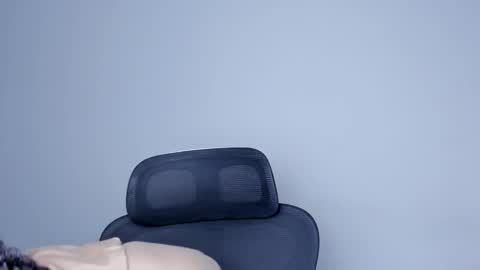 Laureent online show from November 14, 2025, 9:19 am