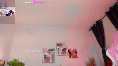 Snapshot of lauren__dallass chatting on December 3, 2024, 10:51 pm MissLauren online show from December 3, 2024, 10:51 pm