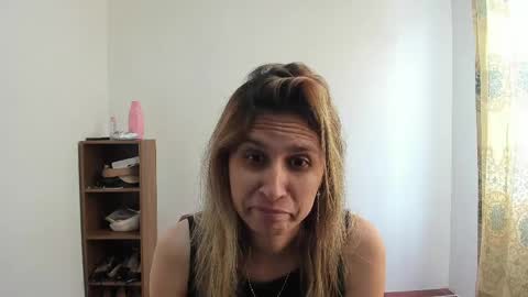 Lauren Independent model online show from May 13, 2026, 2:36 pm