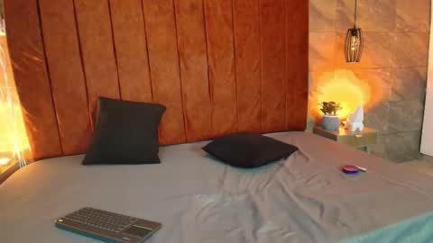 lauren_rouses online show from March 21, 2026, 8:19 am