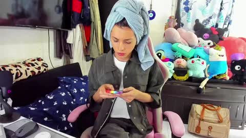 SF online show from January 25, 2025, 3:41 pm