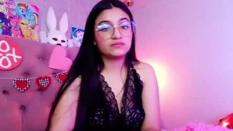 Laurene online show from February 15, 2026, 8:46 am