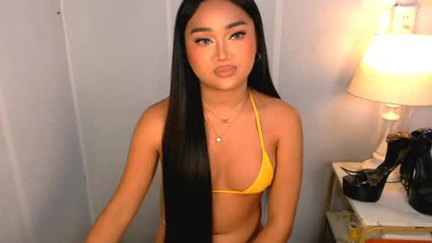 Snapshot of laurenfox16 chatting on May 28, 2026, 2:03 pm chloe3 online show from May 28, 2026, 2:03 pm