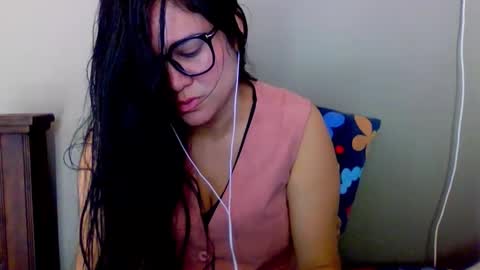 onlyfan laureng7 - 7 laureng2 online show from October 30, 2025, 2:07 pm