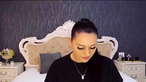 Snapshot of laurenjenssen chatting on September 10, 2025, 7:30 am Laura online show from September 10, 2025, 7:30 am