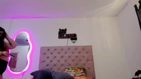 Snapshot of laurenlaine99 chatting on January 17, 2025, 6:33 pm laurenlaine online show from January 17, 2025, 6:33 pm