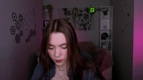 Laure online show from May 16, 2026, 9:39 am