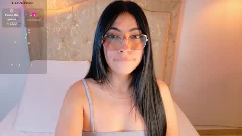 laurenn_smitth online show from January 15, 2026, 12:43 pm