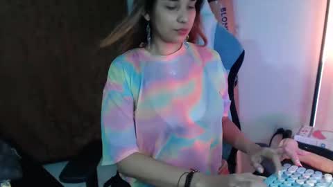 Snapshot of laurenphillipsx chatting on December 19, 2024, 10:53 pm Lauren online show from December 19, 2024, 10:53 pm