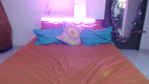 Snapshot of laurenphillipsx chatting on October 17, 2025, 9:50 pm Lauren online show from October 17, 2025, 9:50 pm