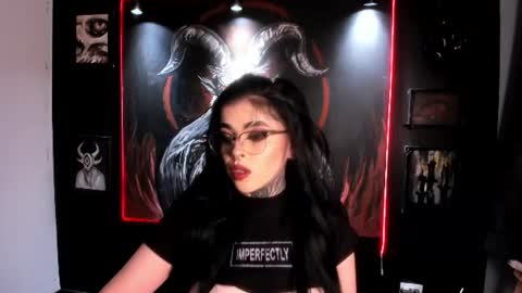Snapshot of laurenrousexx chatting on June 30, 2026, 11:28 pm LAUREN INDEPENDENT MODEL HELP ME REACH 100 LIKES PLS online show from June 30, 2026, 11:28 pm