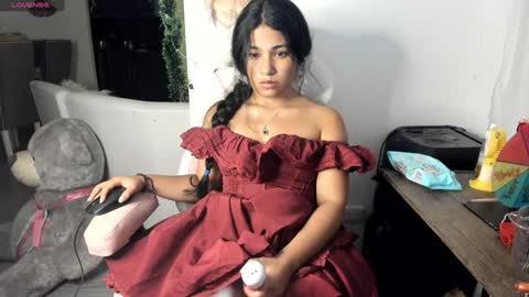 daniela angel     online show from January 1, 2025, 7:41 am