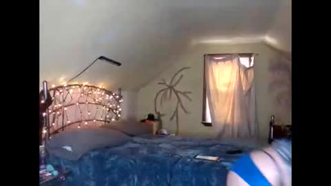 Lauren online show from March 4, 2025, 8:16 pm