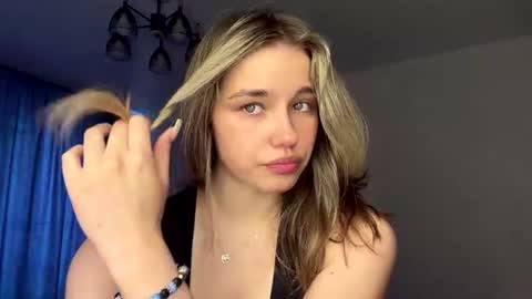 Bella online show from June 28, 2026, 1:17 pm