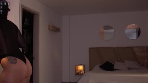 laurita_4 online show from December 23, 2025, 2:09 am