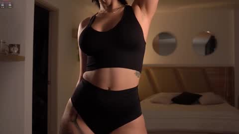 laurita_4 online show from February 10, 2026, 1:15 pm