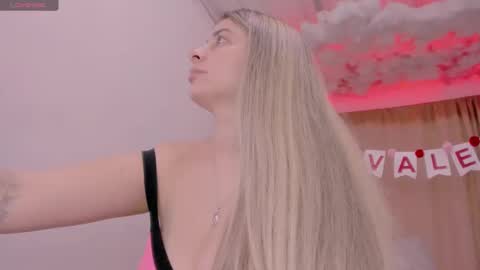 Lauu G online show from February 15, 2025, 6:12 am