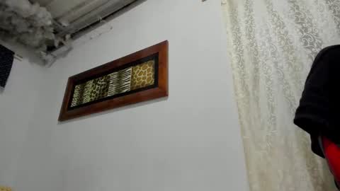 Lauu G online show from April 8, 2026, 10:59 am