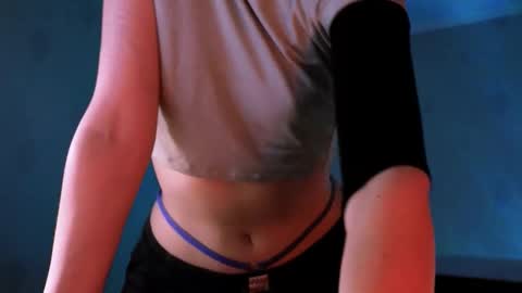 Snapshot of lavinda_lin chatting on October 30, 2025, 9:22 am Lavinda online show from October 30, 2025, 9:22 am