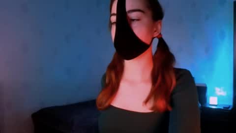 Snapshot of lavinda_lin chatting on November 8, 2025, 7:19 am Lavinda online show from November 8, 2025, 7:19 am