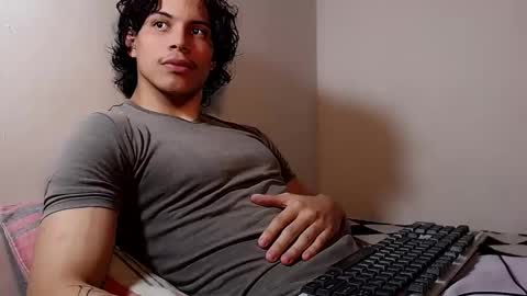 Snapshot of lax777_ chatting on April 20, 2026, 5:21 am ZAmbrano online show from April 20, 2026, 5:21 am