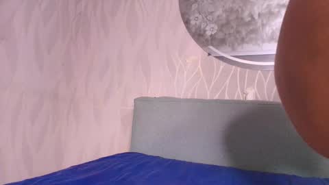 Lay Madison  online show from November 10, 2025, 7:24 pm