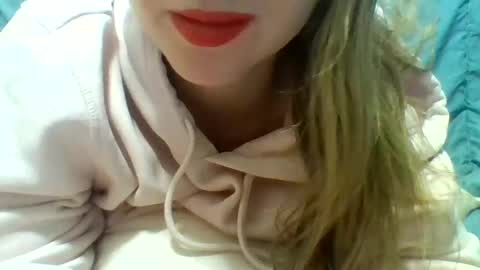 layannalea online show from March 1, 2025, 6:13 am