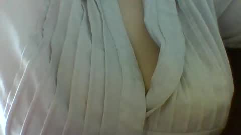 Snapshot of layannalea chatting on March 10, 2026, 10:04 pm layannalea online show from March 10, 2026, 10:04 pm