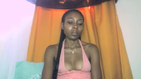 layannek online show from November 8, 2025, 6:46 am