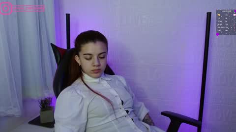 Snapshot of layla_castilloo chatting on January 31, 2025, 2:17 pm Layla online show from January 31, 2025, 2:17 pm