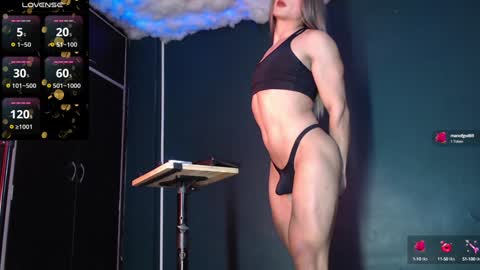 Layla   help me with your thumbs up its important  online show from December 12, 2024, 9:37 pm