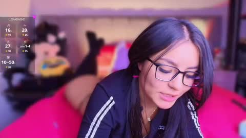 Layla online show from February 20, 2025, 3:52 pm