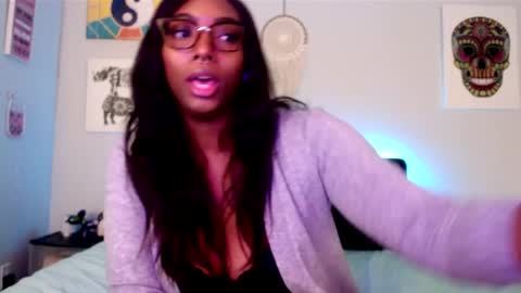LaylaAriana online show from March 28, 2026, 4:12 am