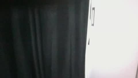 Snapshot of laylabrasil chatting on January 16, 2025, 11:27 pm kelly online show from January 16, 2025, 11:27 pm