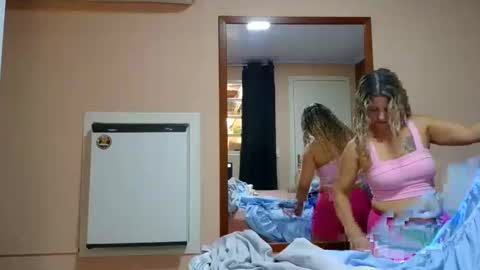 Snapshot of laylabrasil chatting on March 27, 2026, 6:40 pm kelly online show from March 27, 2026, 6:40 pm