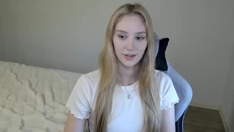 Snapshot of laylapretty001 chatting on October 31, 2025, 6:47 am LaylaPretty001 online show from October 31, 2025, 6:47 am