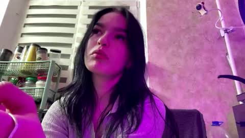 Snapshot of laylawintz chatting on March 23, 2026, 7:18 pm Luna online show from March 23, 2026, 7:18 pm