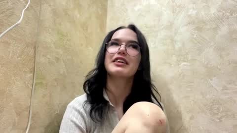 Snapshot of laylawintz chatting on March 26, 2026, 5:51 pm Luna online show from March 26, 2026, 5:51 pm