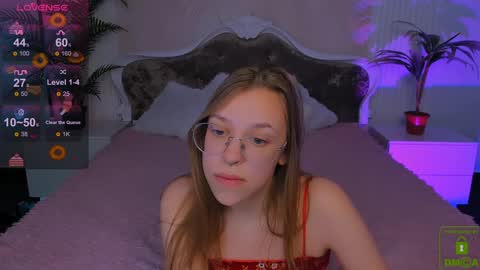 Snapshot of layriantavee chatting on January 4, 2025, 9:54 am layriantavee online show from January 4, 2025, 9:54 am