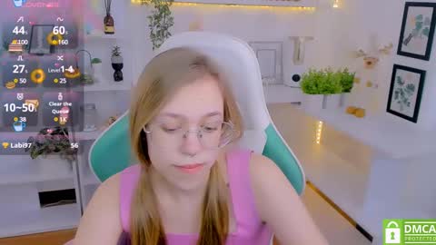 Snapshot of layriantavee chatting on February 10, 2025, 9:58 am layriantavee online show from February 10, 2025, 9:58 am