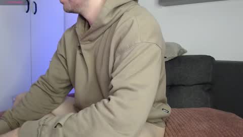 Laz online show from November 9, 2025, 5:28 am