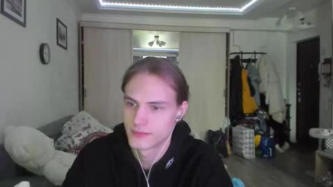 Snapshot of lazaret1k chatting on March 5, 2026, 11:28 am Vladi online show from March 5, 2026, 11:28 am