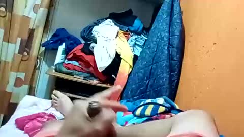 lazyebone online show from October 9, 2025, 5:05 am