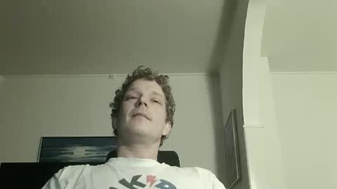 Snapshot of lboogie42 chatting on March 12, 2025, 9:13 pm lboogie42 online show from March 12, 2025, 9:13 pm